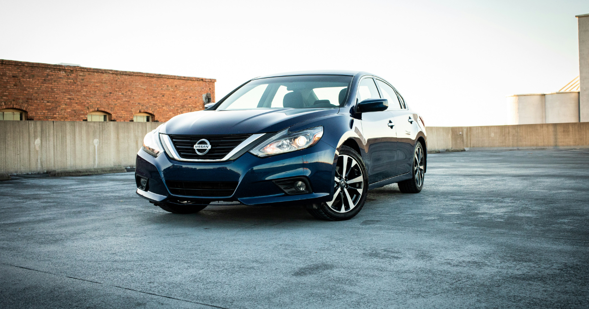 What Size Windshield Wiper Blades for Nissan Altima?